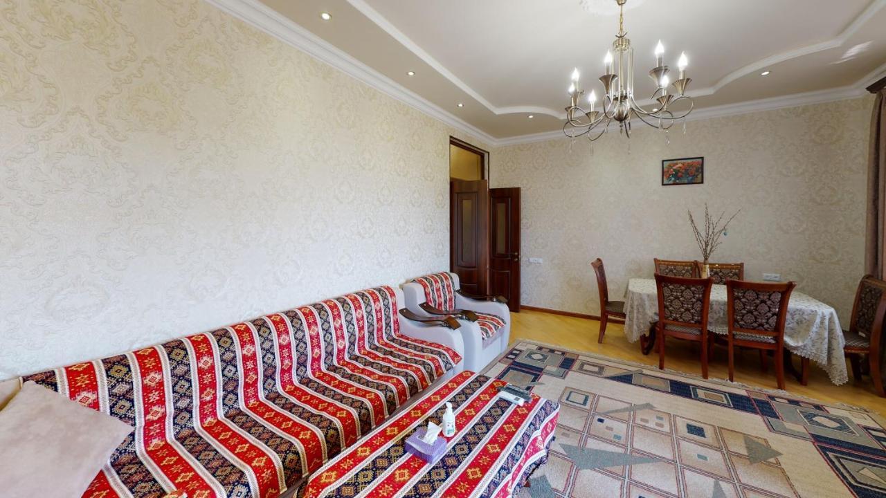 Yerevan City Center Apartment Exterior foto